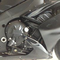 广东茂名地区出售07R1，改装全段《格雷夫斯》碳纤维竞技排气，车况完美