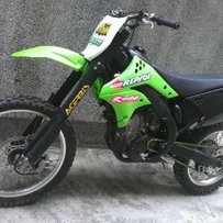 代友发帖：出售08KX250F,9成新保养一流。玩了几千公里一点问题都没有。