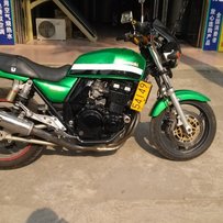 出售03ZRX400街车一台