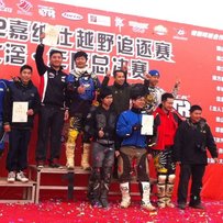 牛筋（广州）￥34000元转让04VFR800