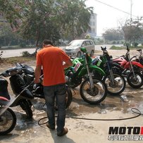 代友出售几台摩托  还有十多条轮胎.压钱试车.电话13822218212