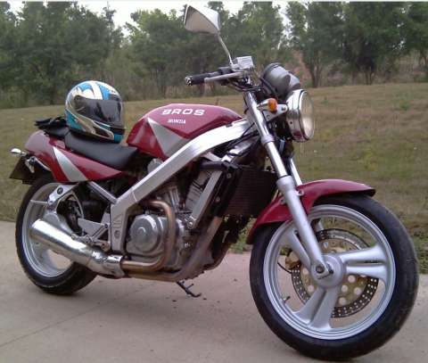 本田BROS蚂蚁400