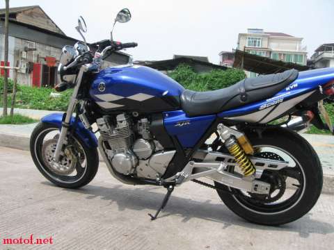 YAMAHA-XJR400