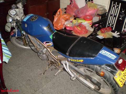 雅马哈SRX400街车2500