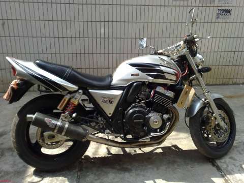 CB400