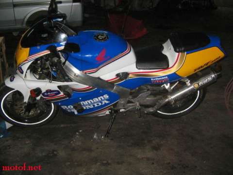 RVF400CC