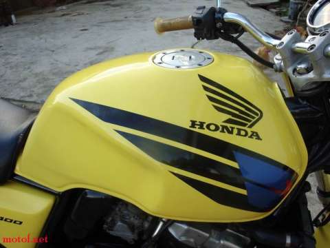 新静精神的CB400