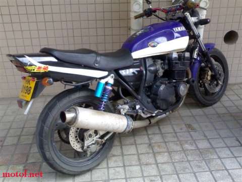 xjr400