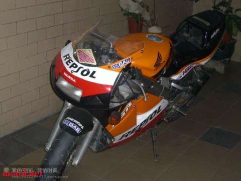 广州番禺8300元出售NSR3仔~~6800出售CBR22期