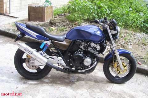 02年K版CB400。(已出售）