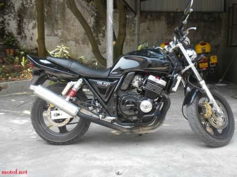 CB400