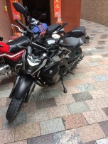 2016款春风650NK黑色