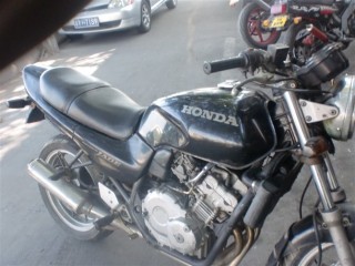 佛山代友出售两台精神篮宝石一台6500元一台7500元