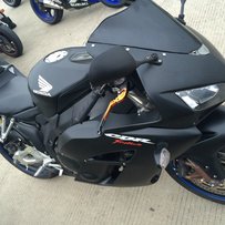 东莞常平36888出精神CBR1000!36888小刀求秒