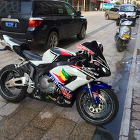 广西岑溪出06CBR1000.......3.4W多求秒.....名字要长..............