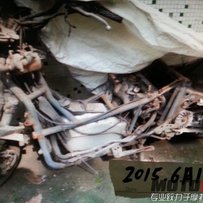 出几台旧么托车，铃木天浪250，本田黑沙125，雅马哈srx250