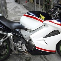 代友出售04VFR800  自己打电话过去问吧