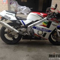 出售情侣款cbr23  不极品不要钱