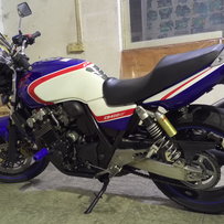 南海罗村出售07CB400三代一台