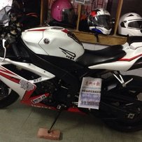 惠州市博罗县园洲镇49500元出售一部美版08年3月雅马哈R1。可换新款公升街车补差价。