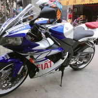 代友出售，极品04 R1，因新娶了小妾，故出售  雅马哈骄傲的作品