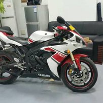 代友急售05年雅马哈R1