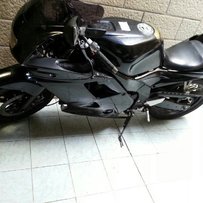 代友发贴出半尸FZR250