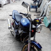 白云出台精神CB400报纸是昨天的昨晚发过贴不小心按错了望版主不要删掉！！！