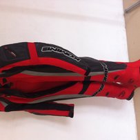 出售一套日本仔连体皮衣