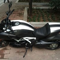 广州金沙洲急出两台好车 杜卡迪 大魔鬼 DIAVEL 哈雷 883 成色准新 行过路过 唔好错过