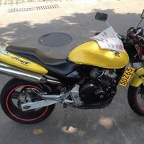 中山代友岀售小黄蜂250和09cbr1000