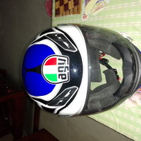 出售K4 agv蓝白花头盔