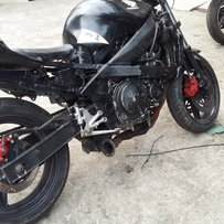 佛山地区代友出售2台极品摩托车