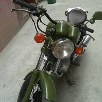 本田250复古摩托车