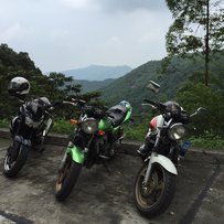 东莞出售01年CB400一代