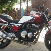 顺德出售一台CB400 一台CB1000