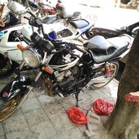 代友出几部车，进来看看了