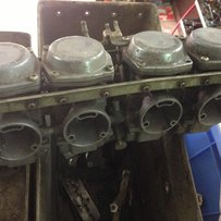 出一批CB750警板配件，前叉三星，油箱、后桥后轮、点火器，CBR后桥连被震等