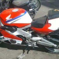 代友出售朋友着急用钱 CBR29期 能秒杀的上来  价钱研究